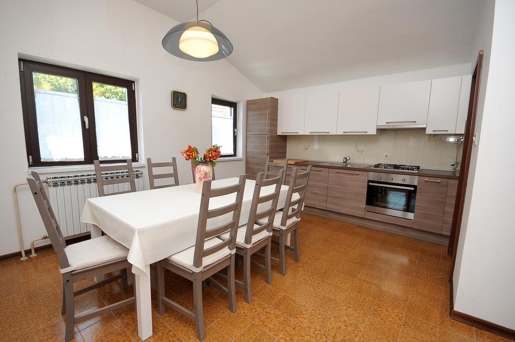 Apartament Vv Pola Camera foto